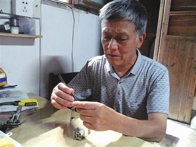尋找老手藝人系列 時光的修補者——鐘表修理匠